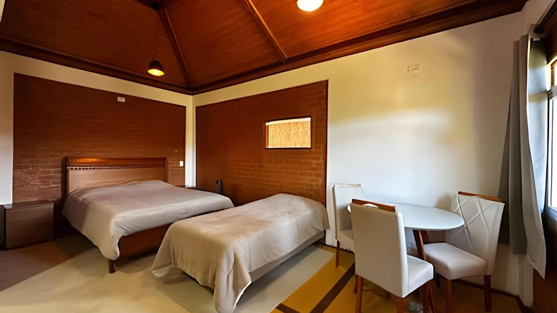 Suites Saint Louis - Conforto Do Lado Do Centro Turistico Campos do Jordão
