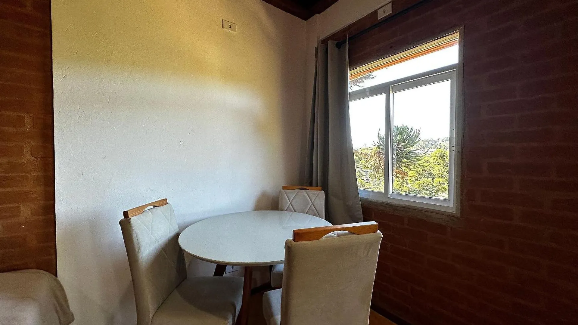 Suites Saint Louis - Conforto Do Lado Do Centro Turistico Campos do Jordão