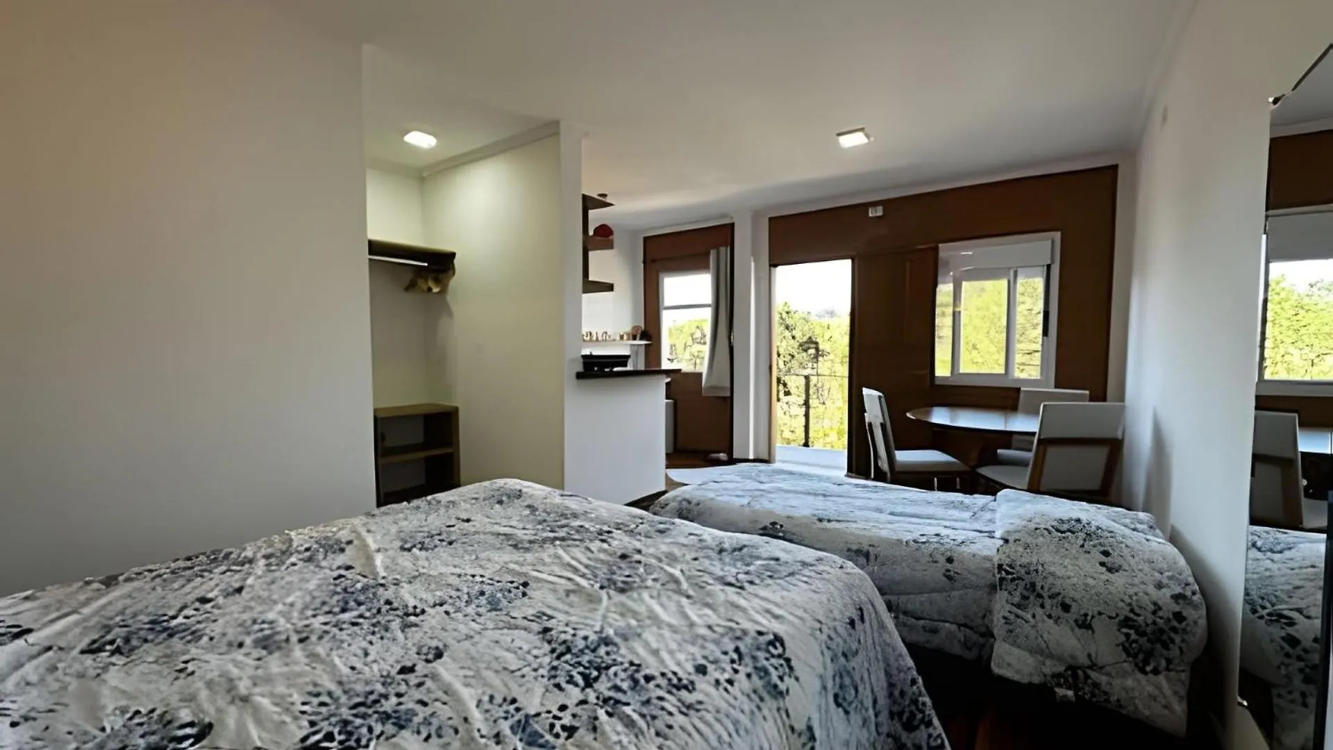 Suites Saint Louis - Conforto Do Lado Do Centro Turistico Campos do Jordão 0*,  ブラジル