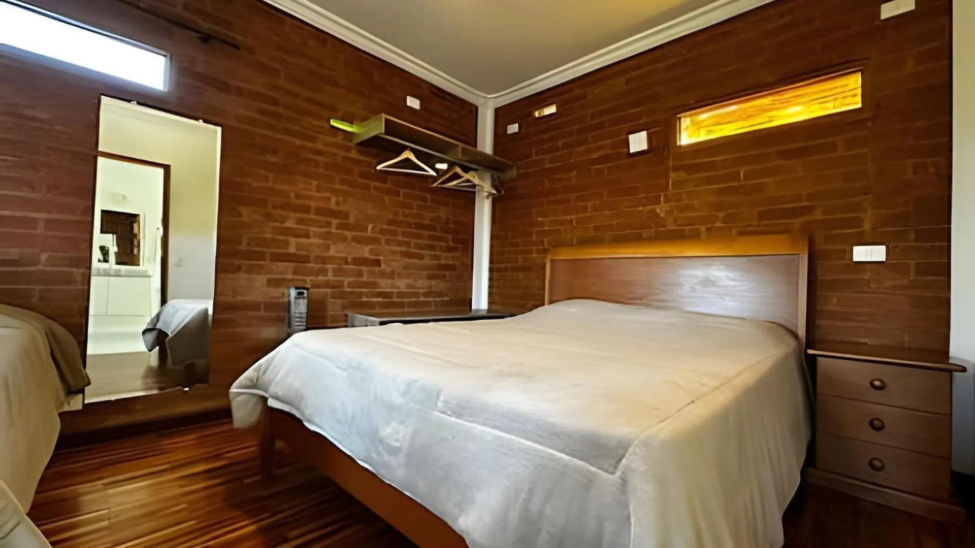 Suites Saint Louis - Conforto Do Lado Do Centro Turistico Campos do Jordão Apartment